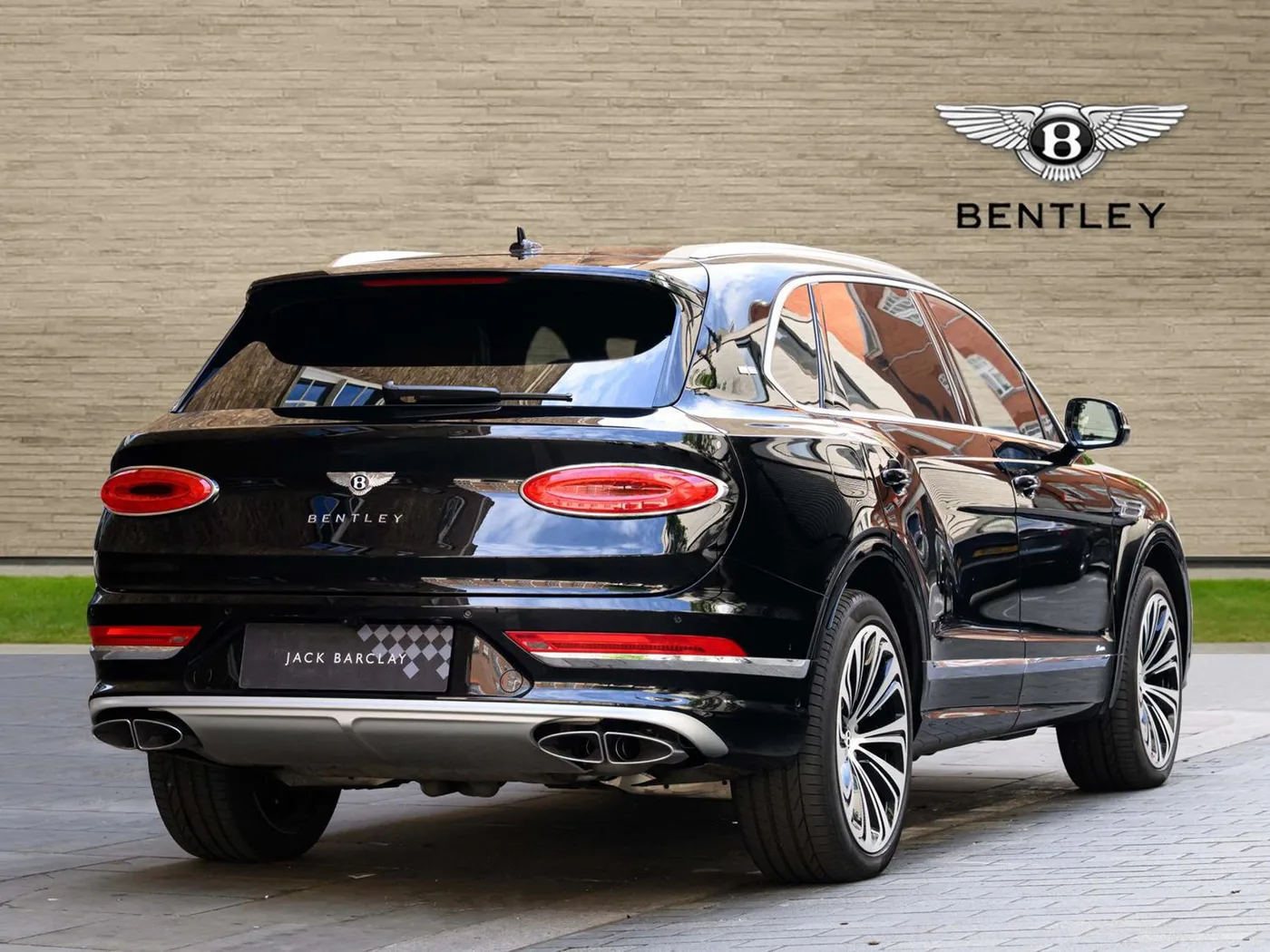 2023 Bentley Bentayga EWB angeboten von einer Vertragshändlergruppe in London, Vereinigtes Königreich, Foto 3 von 25