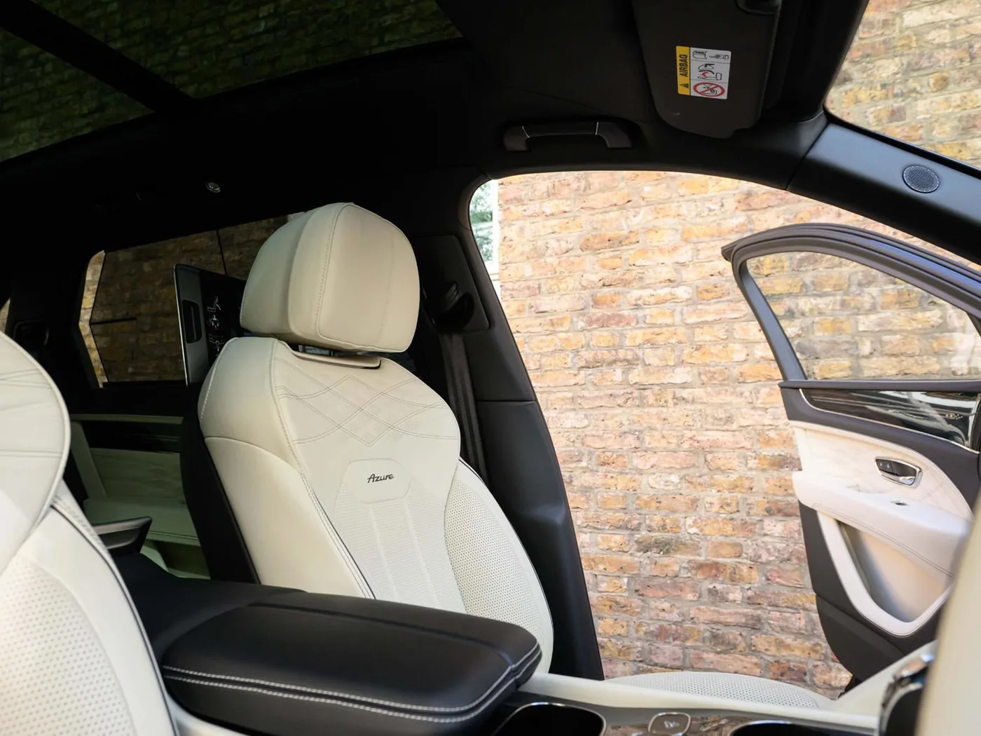 2023 Bentley Bentayga EWB angeboten von einer Vertragshändlergruppe in London, Vereinigtes Königreich, Foto 18 von 25