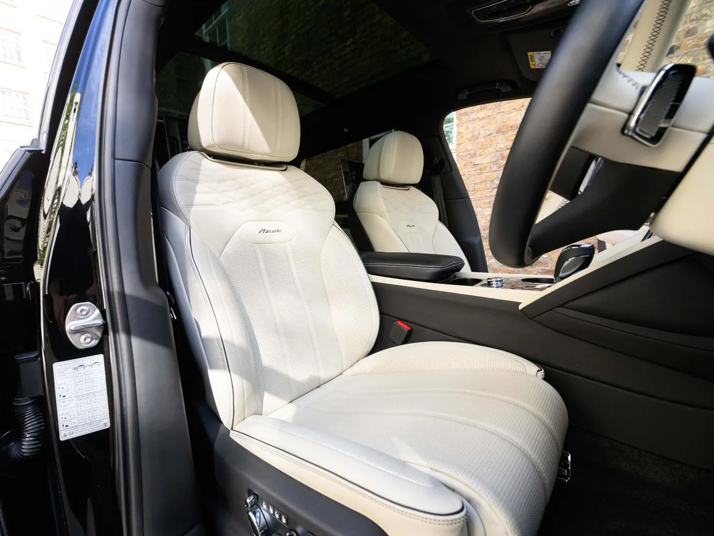 2023 Bentley Bentayga EWB angeboten von einer Vertragshändlergruppe in London, Vereinigtes Königreich, Foto 20 von 25