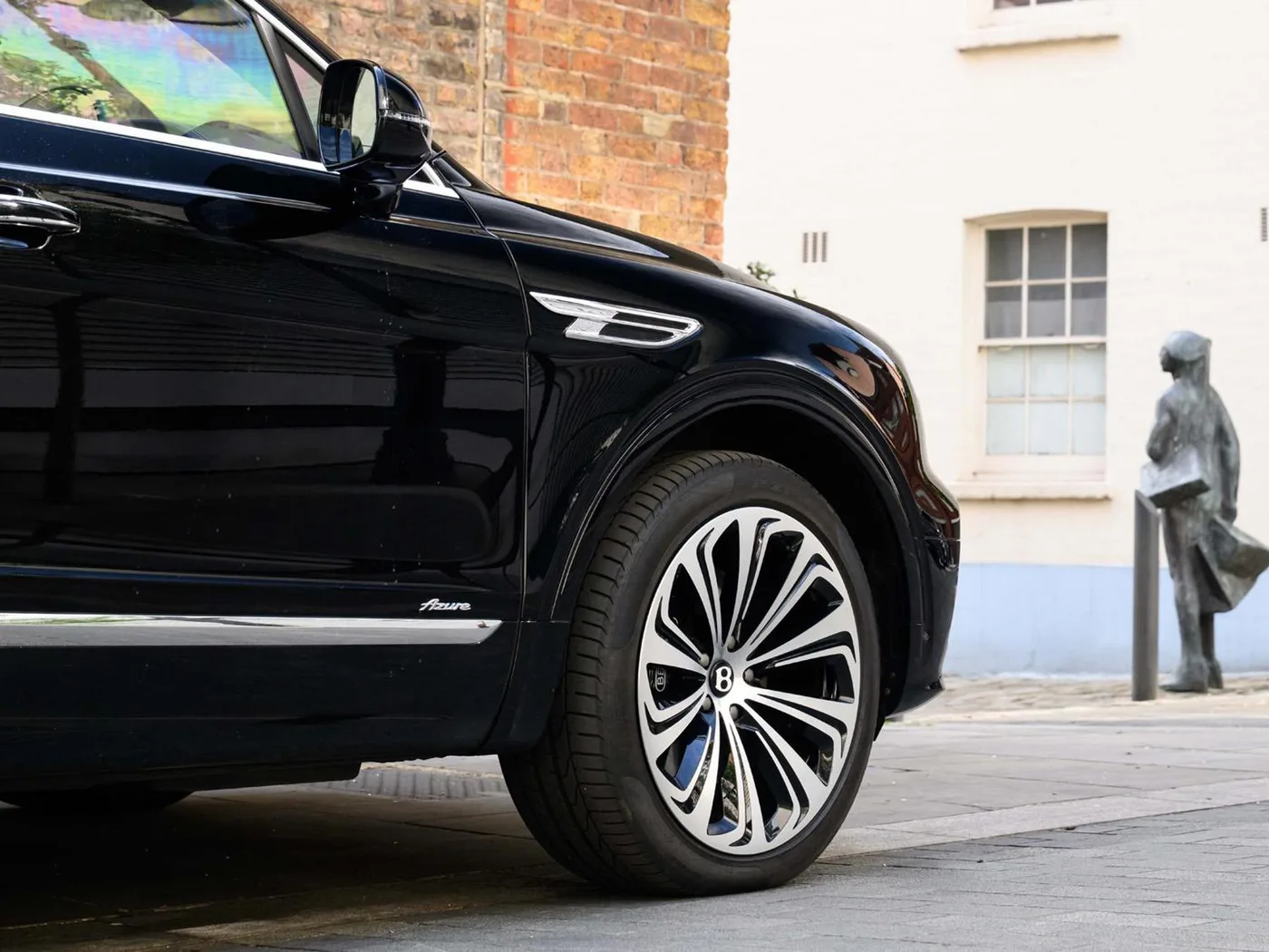 2023 Bentley Bentayga EWB angeboten von einer Vertragshändlergruppe in London, Vereinigtes Königreich, Foto 22 von 25