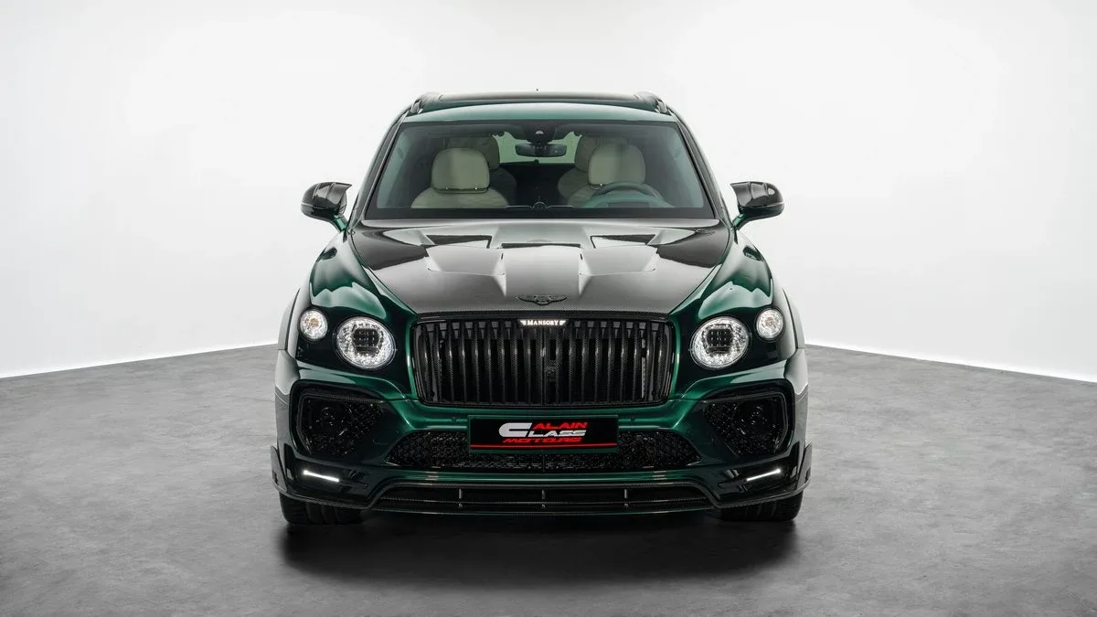2023 Bentley Bentayga EWB proposée par un concessionnaire spécialisé à Dubai, Émirats arabes unis, photo 4 sur 25