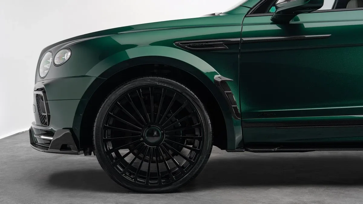 2023 Bentley Bentayga EWB proposée par un concessionnaire spécialisé à Dubai, Émirats arabes unis, photo 6 sur 25