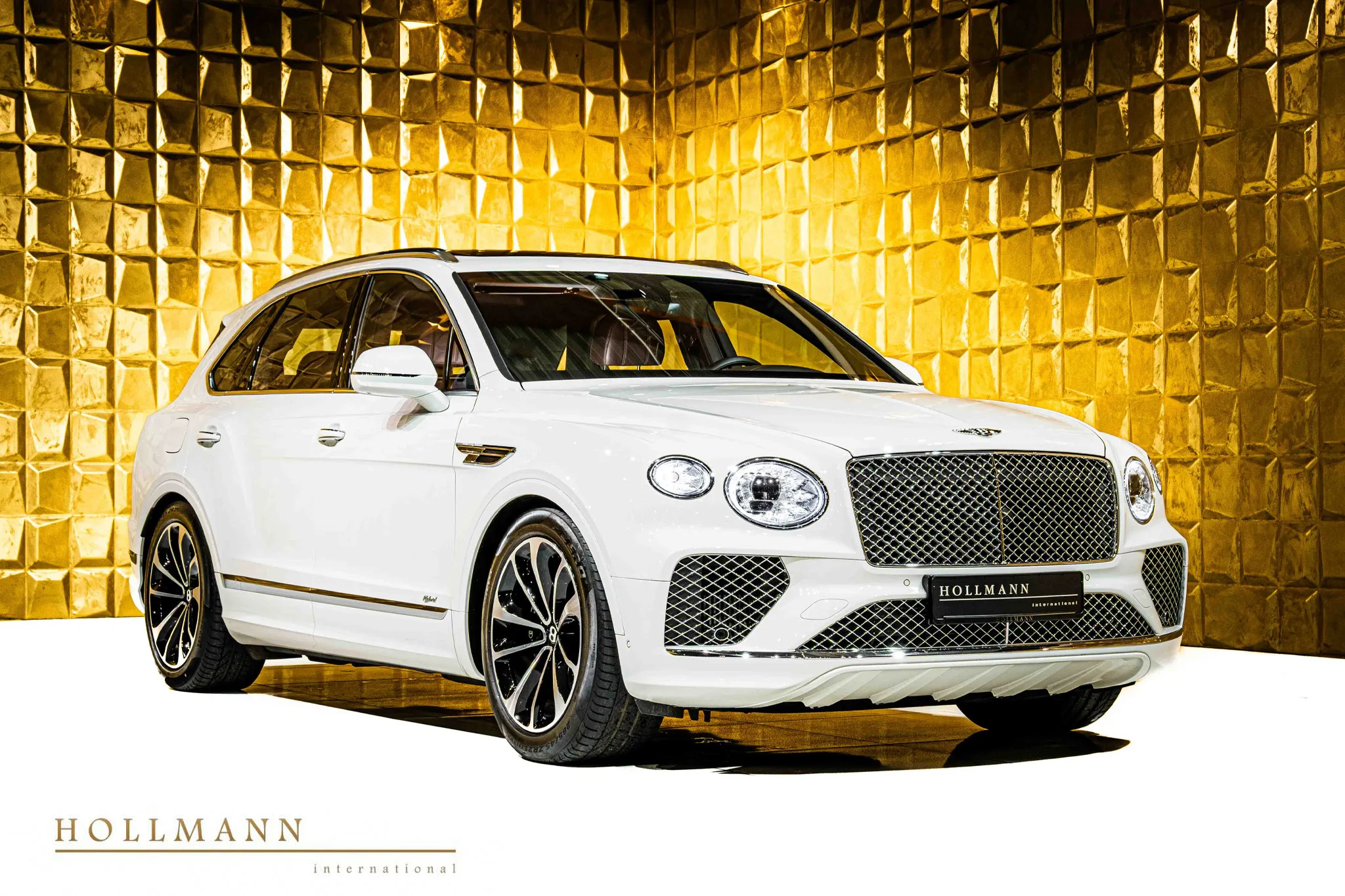 2023 Bentley Bentayga Hybrid angeboten von einem Fachhändler in Stuhr, Deutschland, Hauptfoto