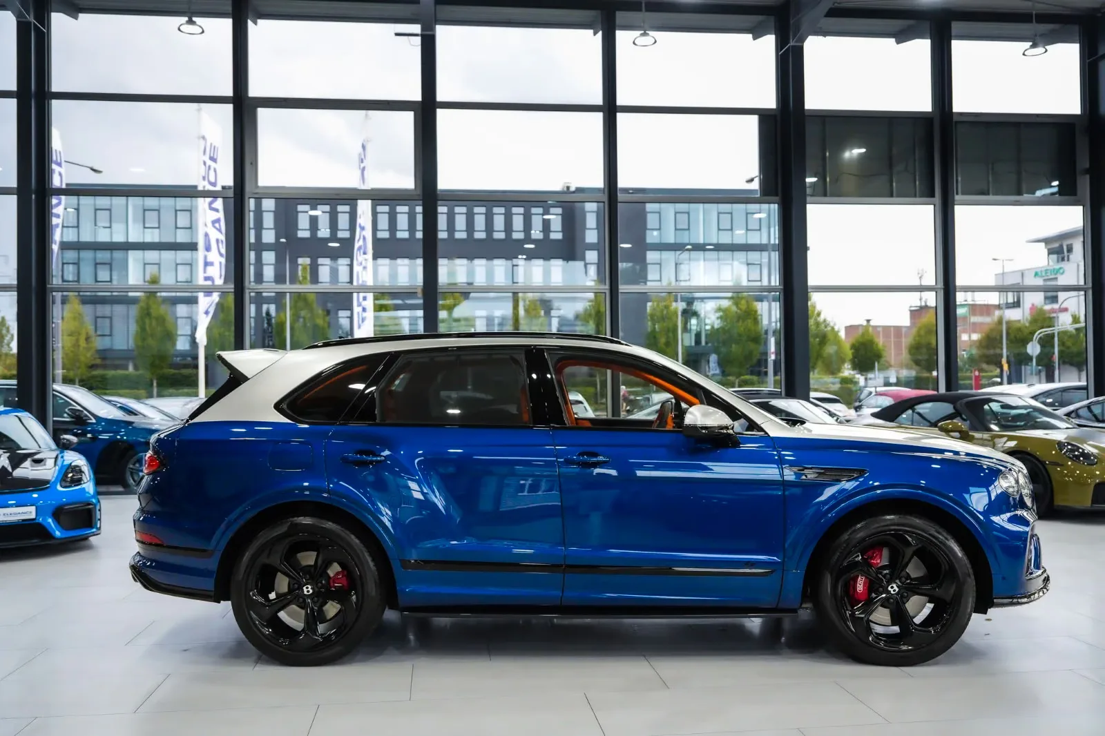 2023 Bentley Bentayga Hybrid S, 6/30