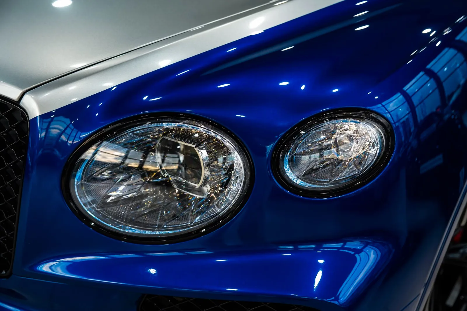 2023 Bentley Bentayga Hybrid S, 10/30