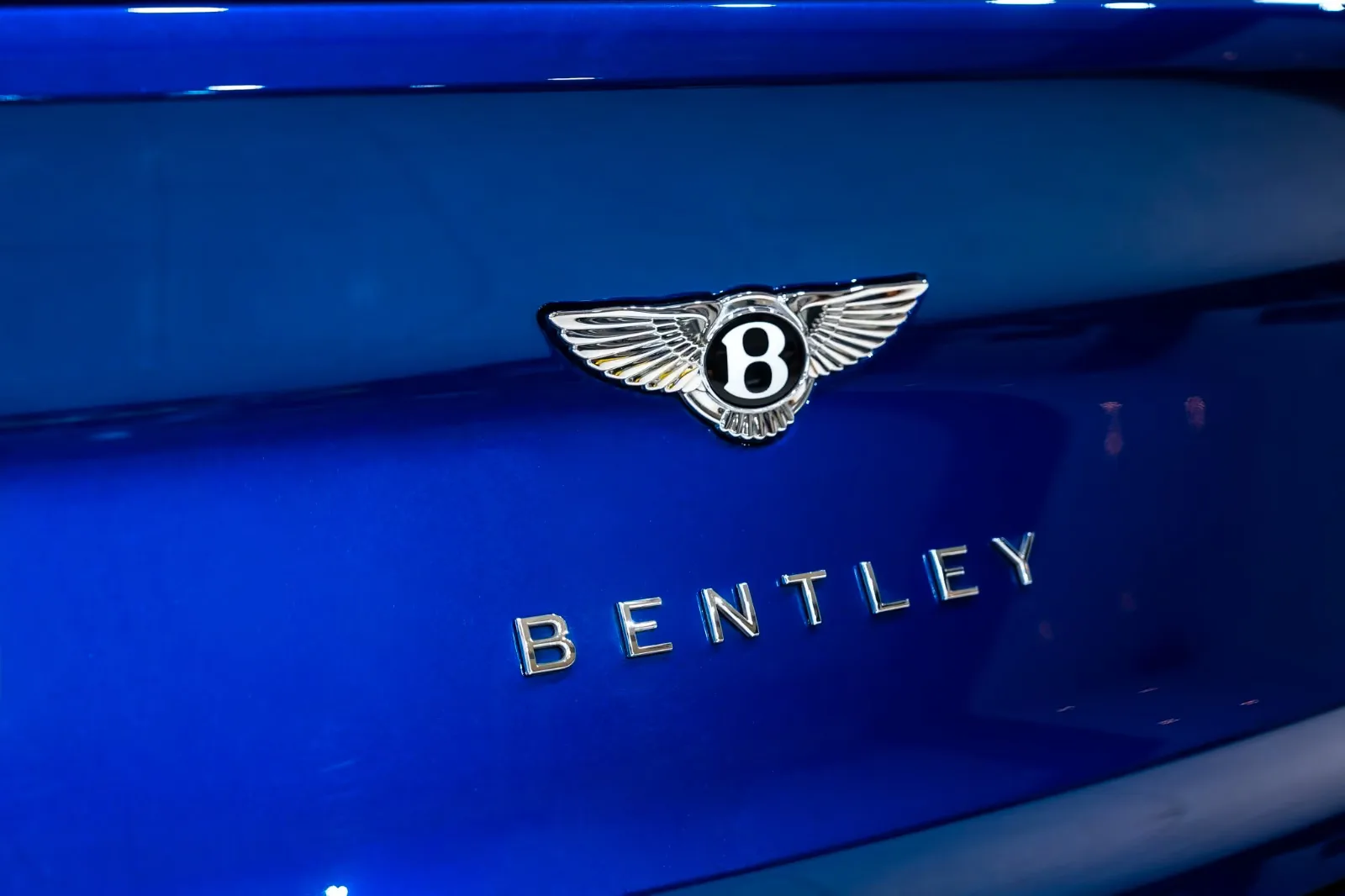 2023 Bentley Bentayga Hybrid S, 12/30