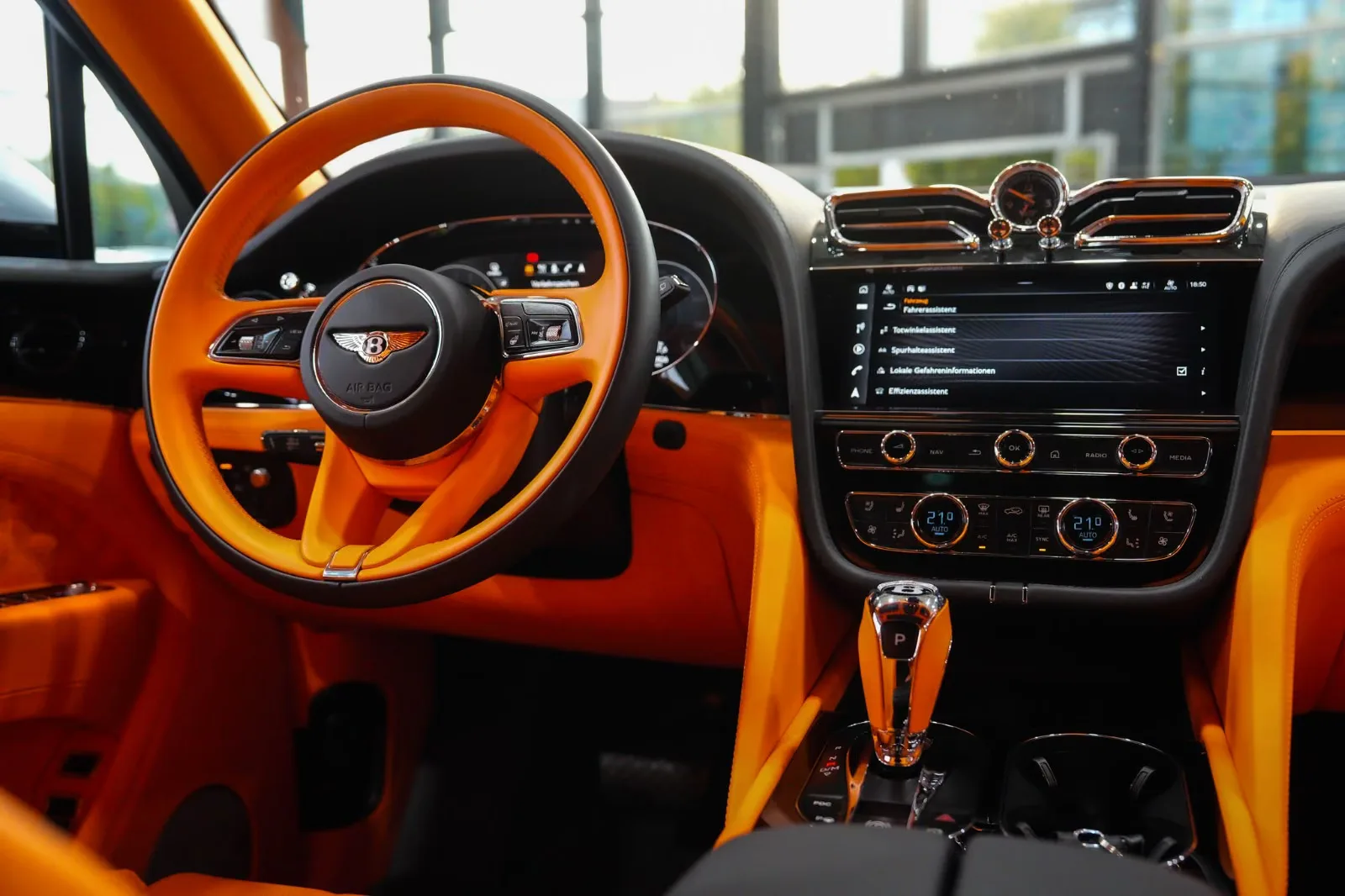 2023 Bentley Bentayga Hybrid S, 26/30