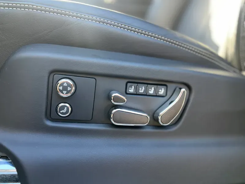 2023 Bentley Bentayga Hybrid, 3/27