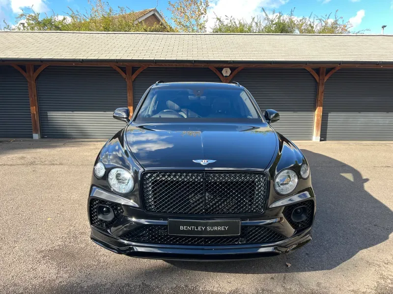 2023 Bentley Bentayga Hybrid, 8/27