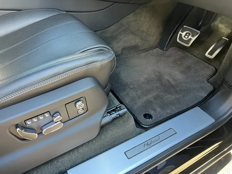 2023 Bentley Bentayga Hybrid, 18/27