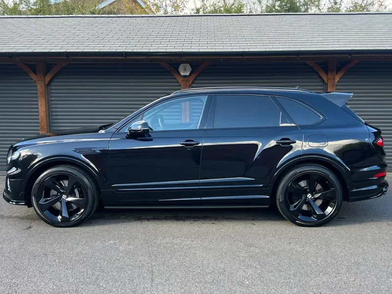 2023 Bentley Bentayga Hybrid, 19/27