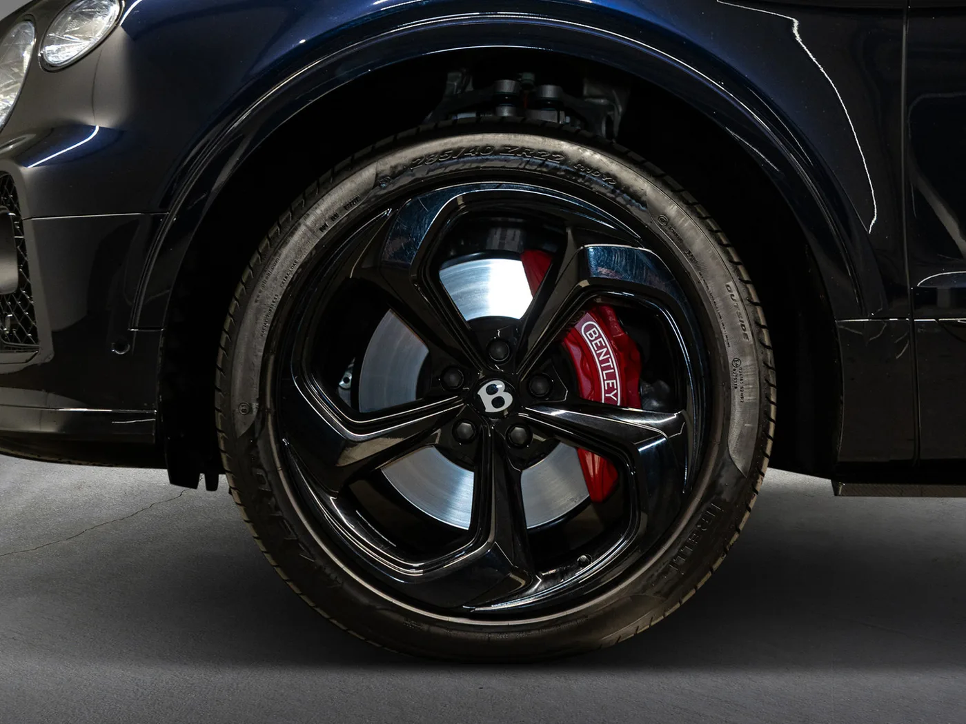 2023 Bentley Bentayga S angeboten von einem offiziellen Bentley-Vertragshändler in Leusden, Niederlande, Foto 8 von 15