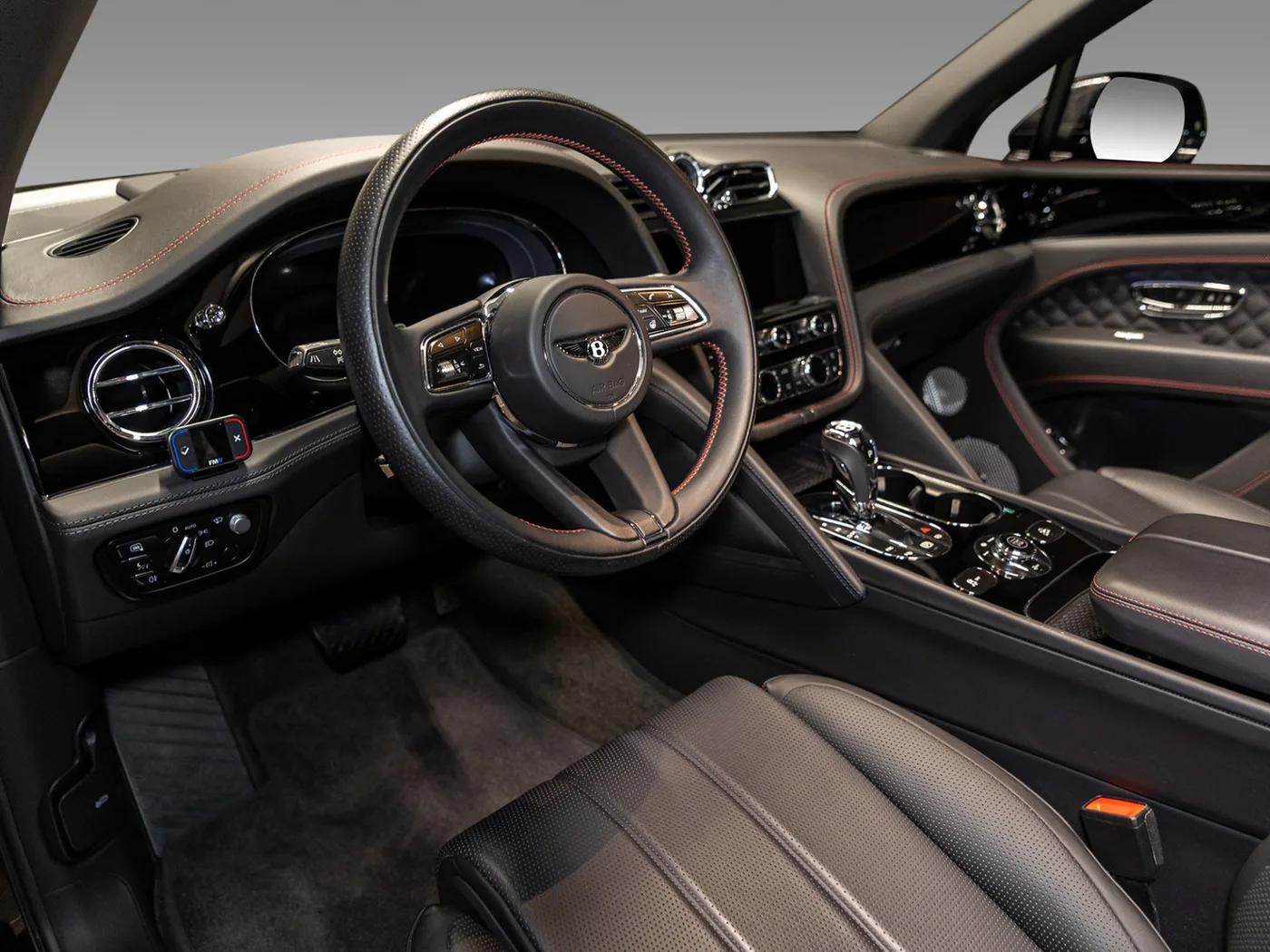 2023 Bentley Bentayga S angeboten von einem offiziellen Bentley-Vertragshändler in Leusden, Niederlande, Foto 10 von 15