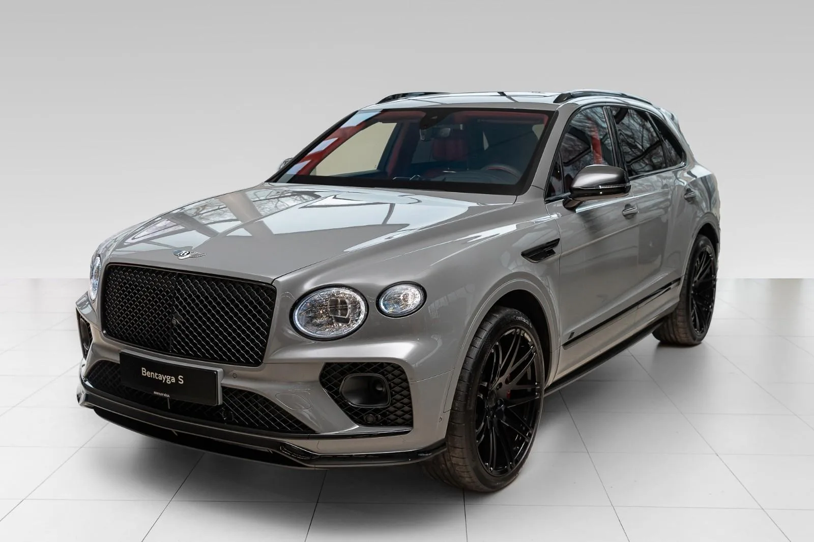 2023 Bentley Bentayga S offered by a specialist dealer in Riga, Latvia, main photo