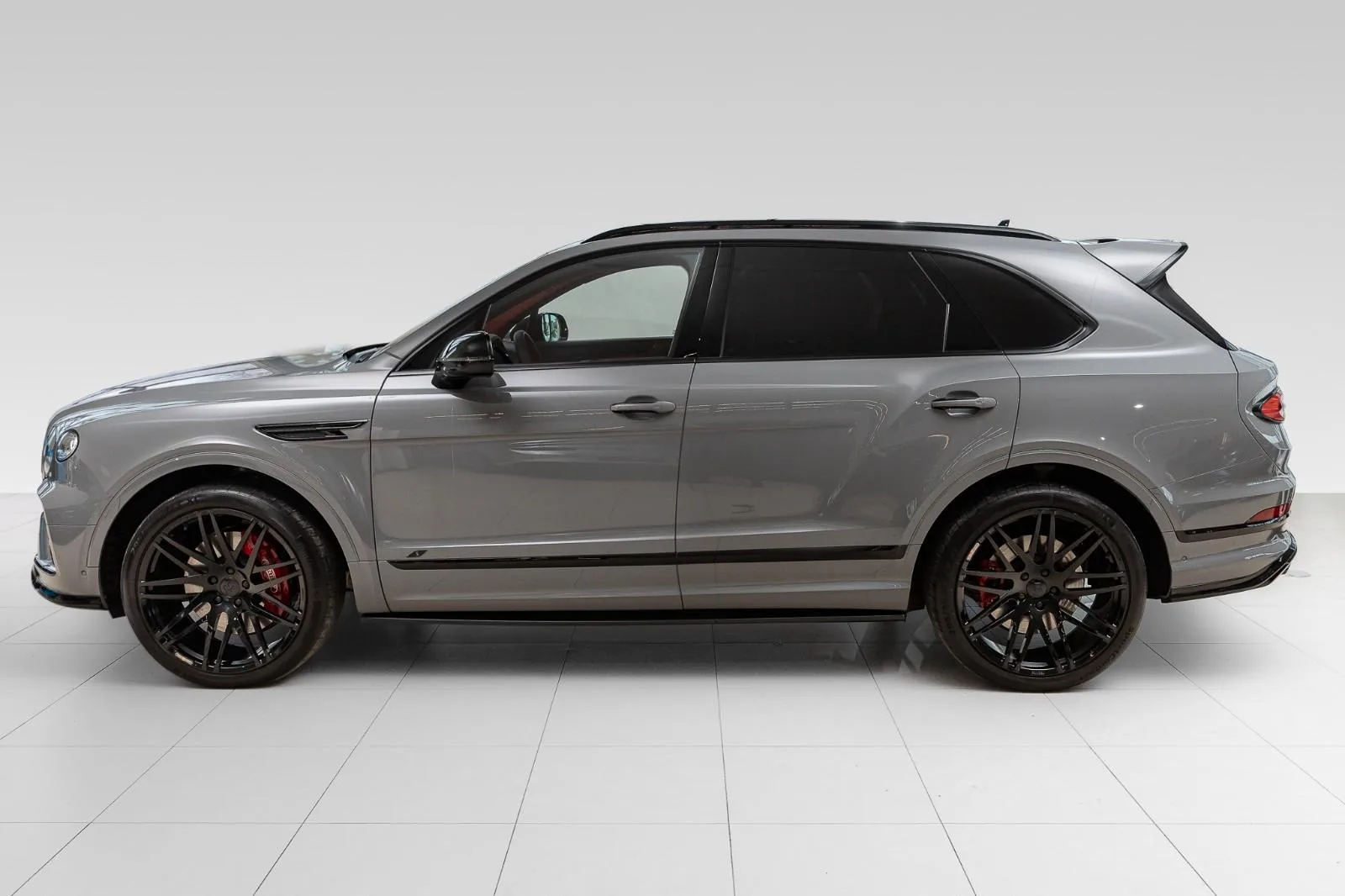 2023 Bentley Bentayga S, 8/28