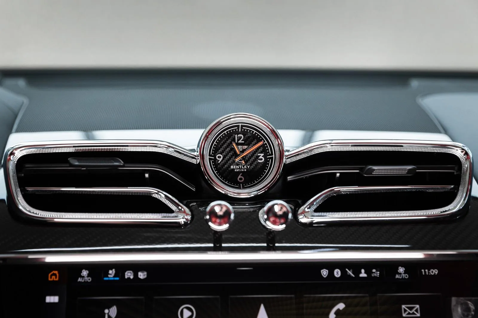 2023 Bentley Bentayga S, 23/28