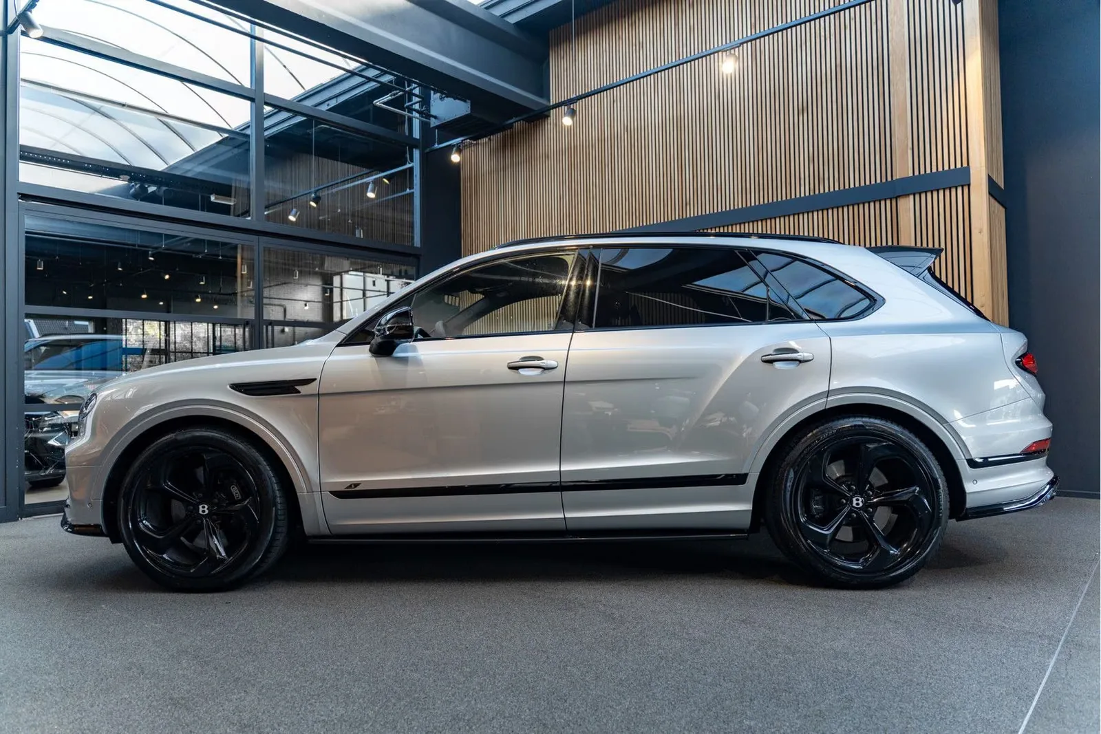 2023 Bentley Bentayga S, 2/30