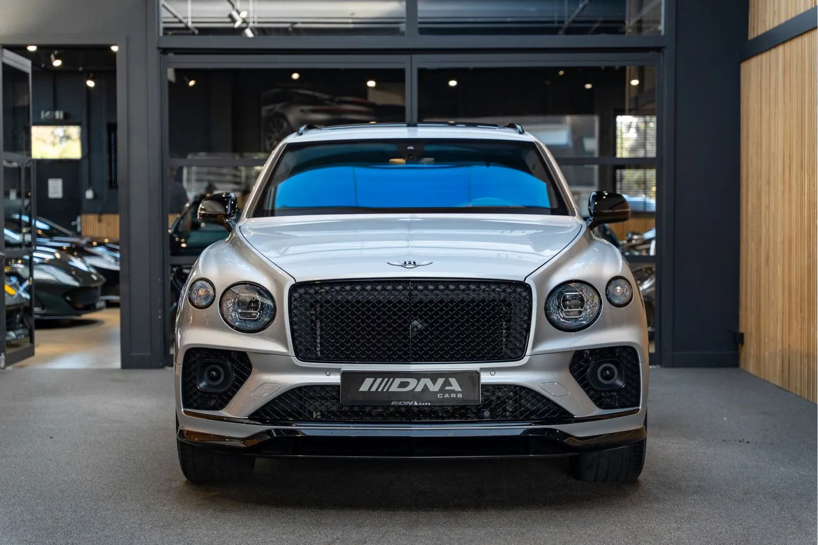 2023 Bentley Bentayga S, 3/30