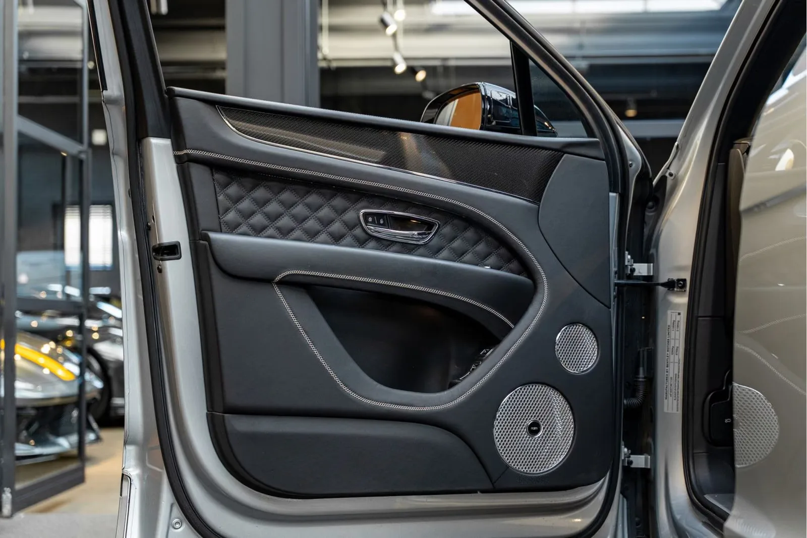 2023 Bentley Bentayga S, 23/30