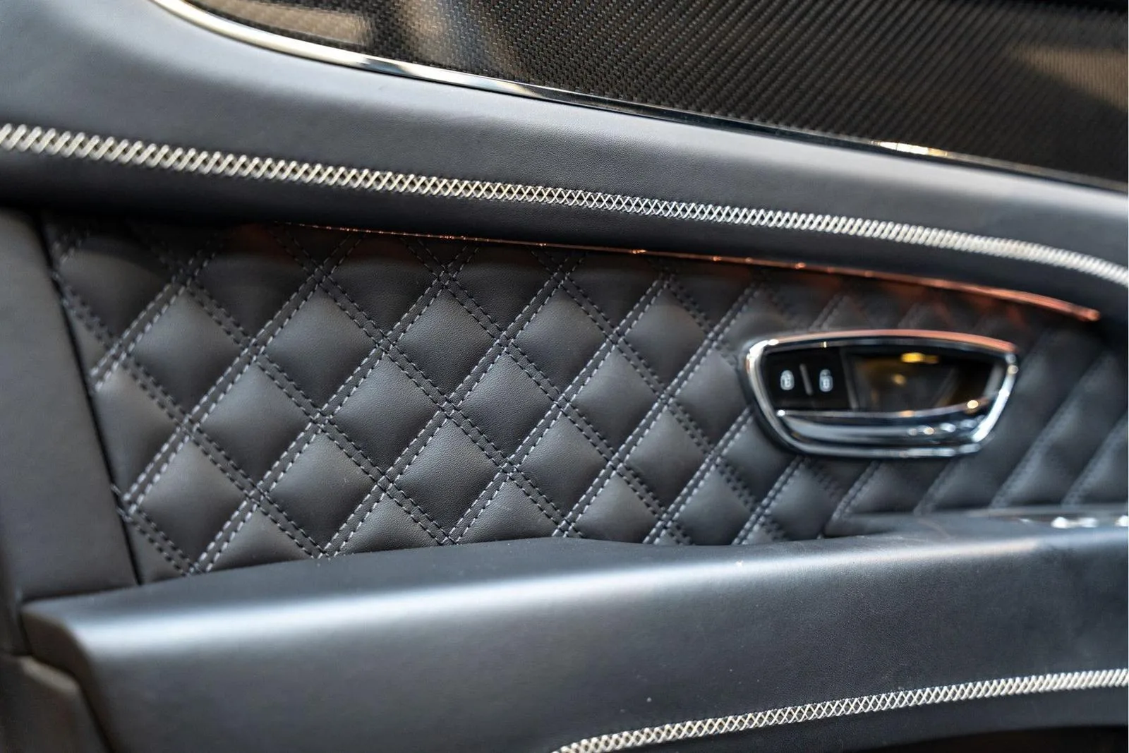 2023 Bentley Bentayga S, 24/30