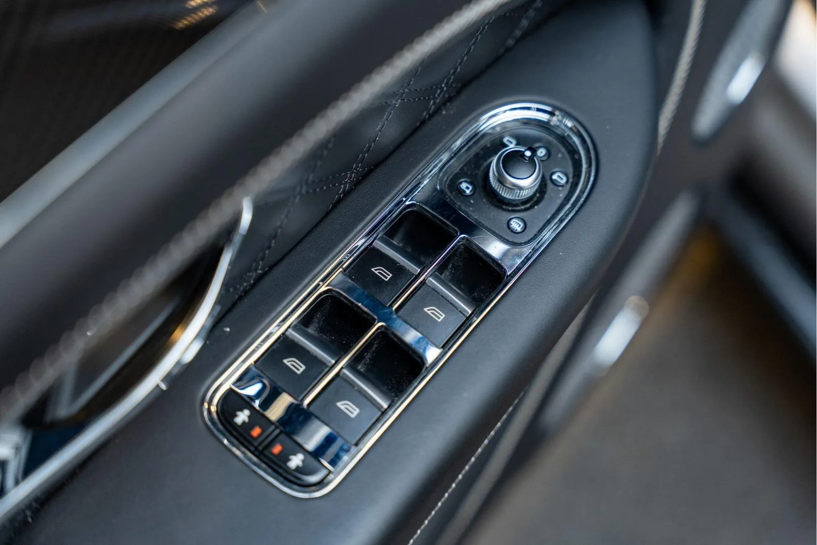 2023 Bentley Bentayga S, 27/30