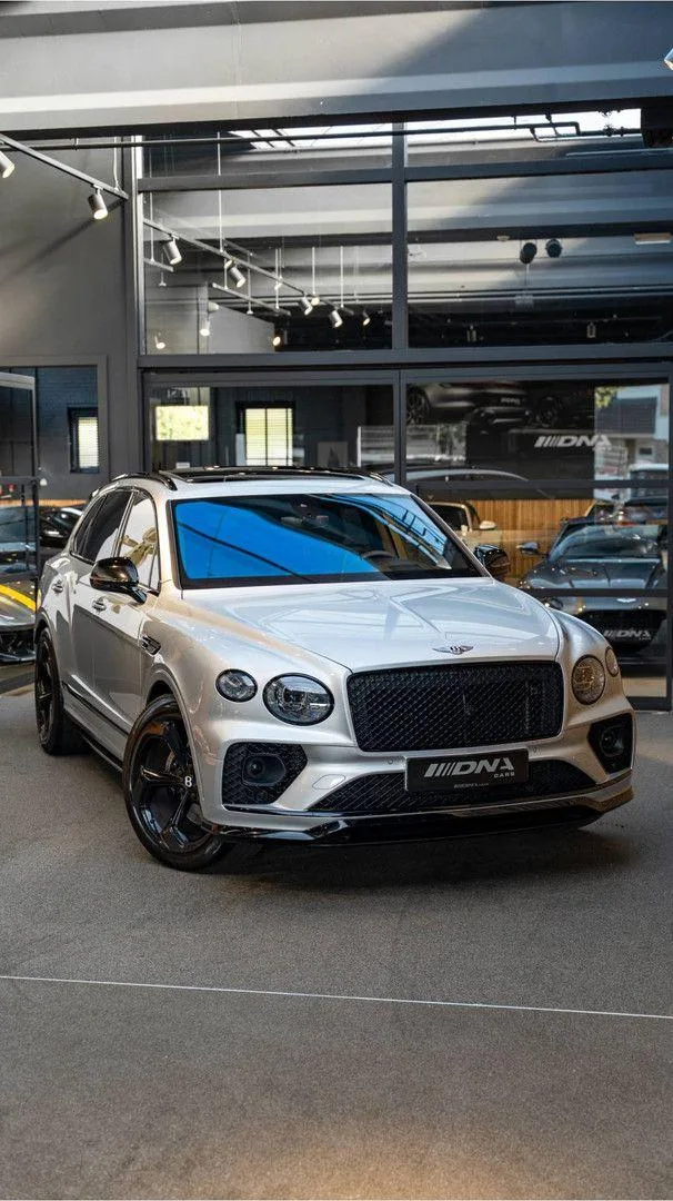2023 Bentley Bentayga S, 29/30