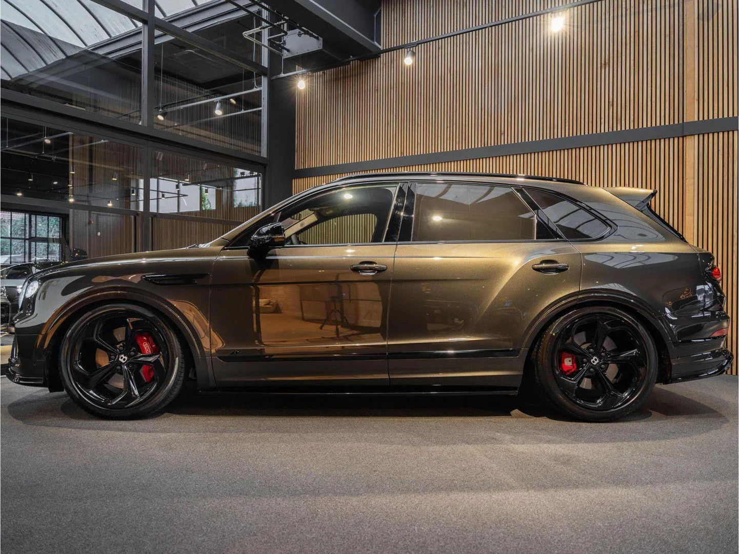 2023 Bentley Bentayga S, 3/30