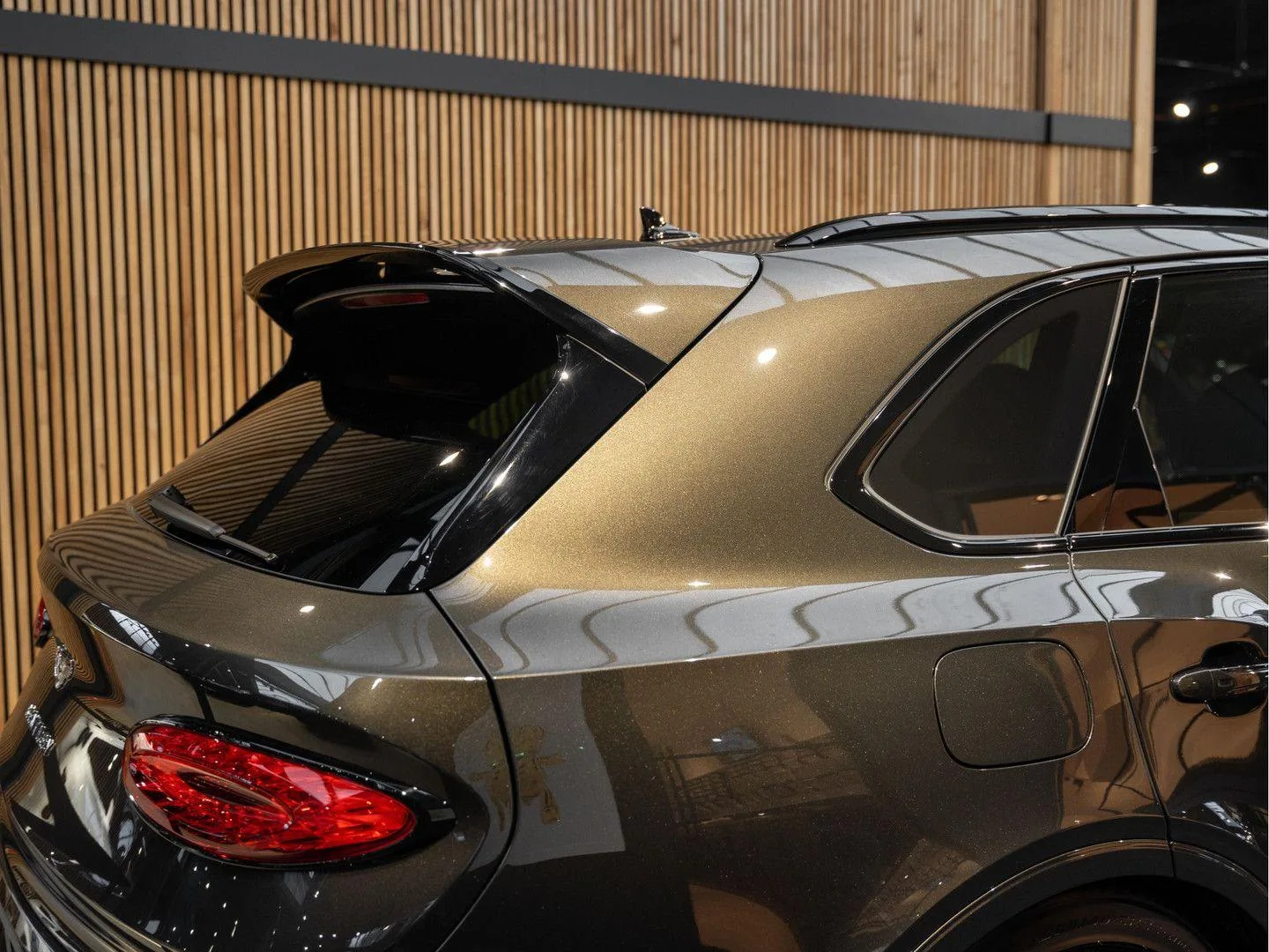 2023 Bentley Bentayga S, 14/30
