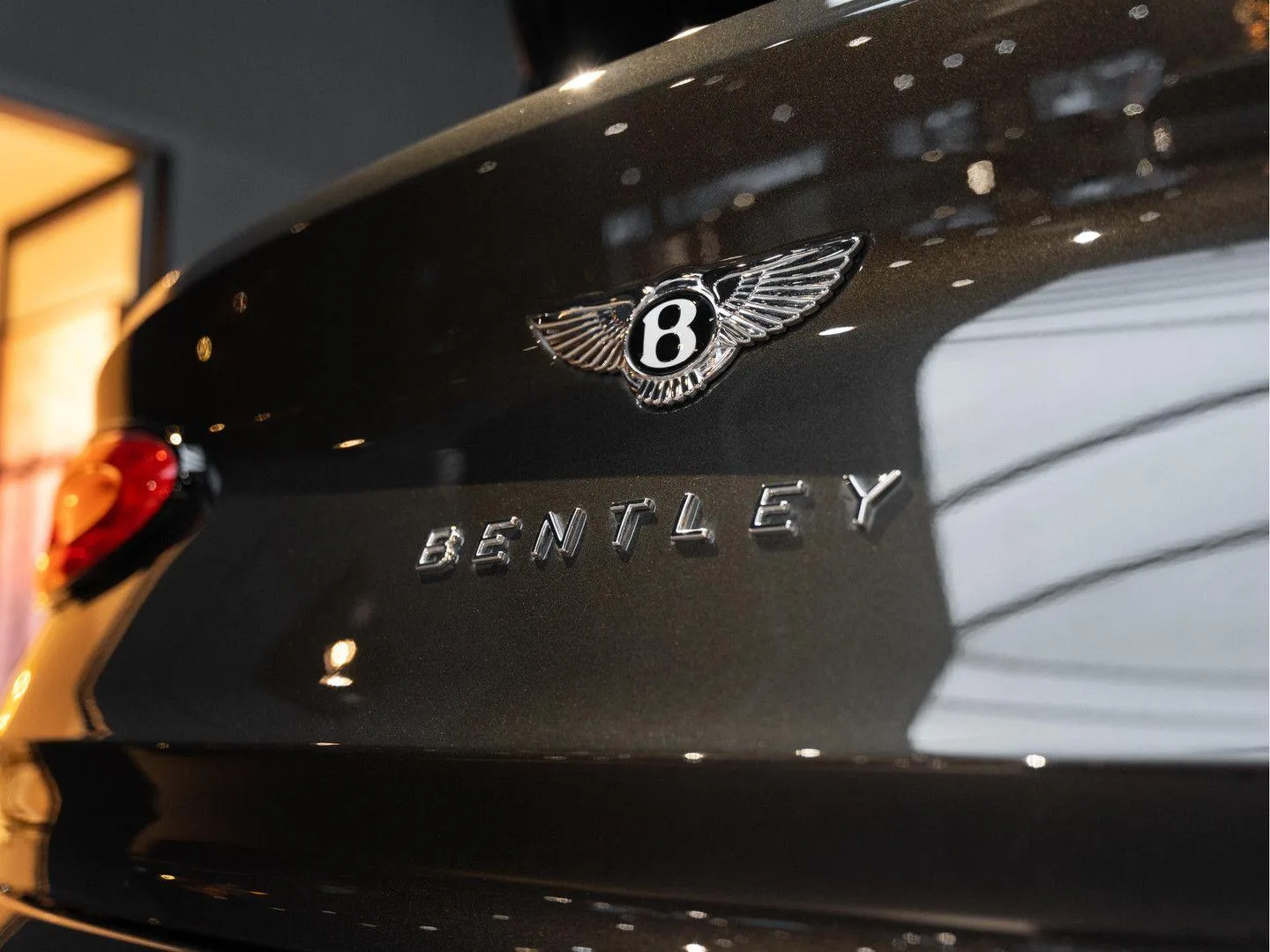 2023 Bentley Bentayga S, 15/30