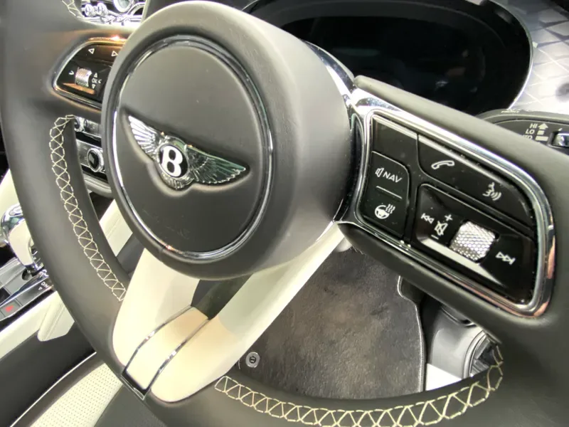 2023 Bentley Bentayga S, 27/30