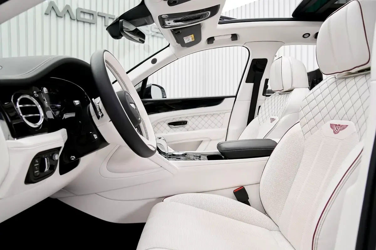 2023 Bentley Bentayga S, 10/13