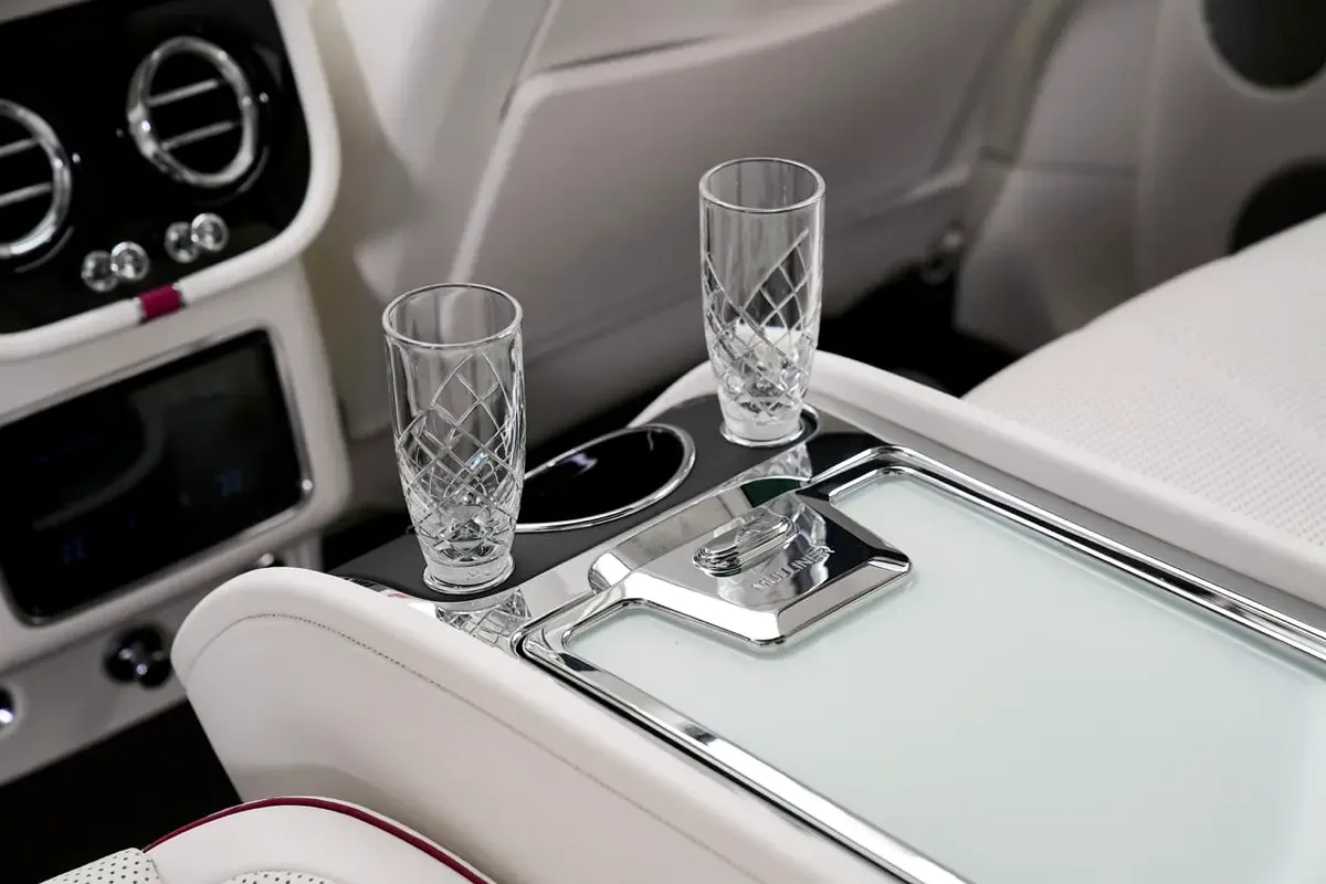 2023 Bentley Bentayga S, 12/13