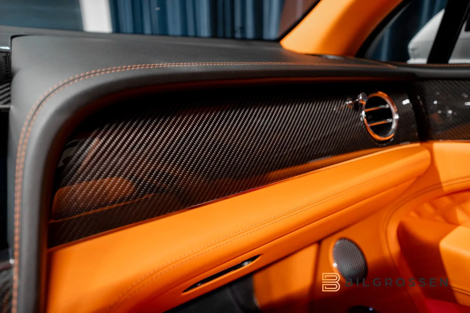 2023 Bentley Bentayga V8 First Edition, 27/28