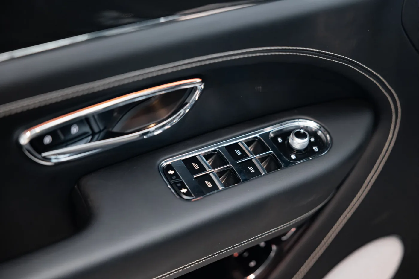 2023 Bentley Bentayga S V8 angeboten von einem offiziellen McLaren und Morgan-Vertragshändler in Utrecht, Niederlande, Foto 16 von 25