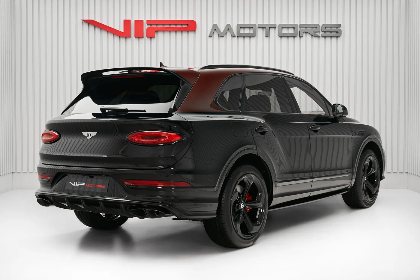 2023 Bentley Bentayga S V8 angeboten von einem Fachhändler in Dubai, Vereinigte Arabische Emirate, Foto 6 von 10