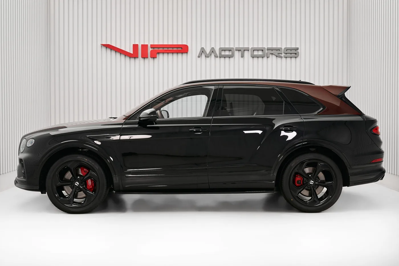 2023 Bentley Bentayga S V8 angeboten von einem Fachhändler in Dubai, Vereinigte Arabische Emirate, Foto 7 von 10