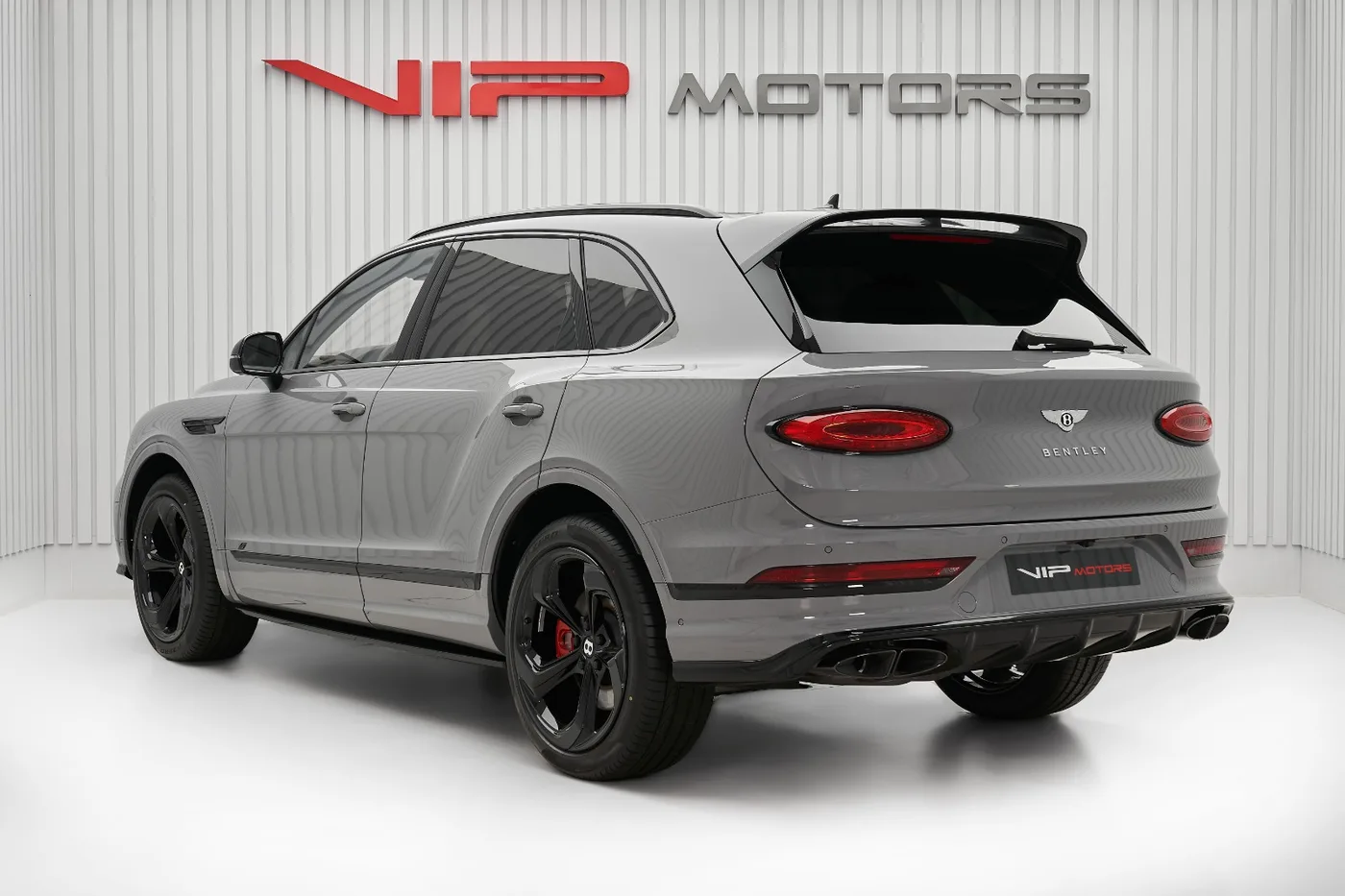 2023 Bentley Bentayga S V8 angeboten von einem Fachhändler in Dubai, Vereinigte Arabische Emirate, Foto 4 von 10