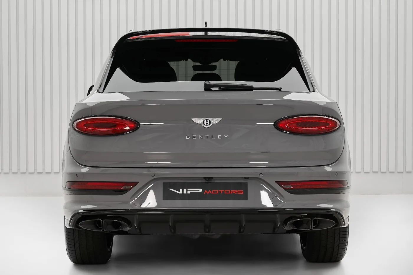 2023 Bentley Bentayga S V8 angeboten von einem Fachhändler in Dubai, Vereinigte Arabische Emirate, Foto 5 von 10