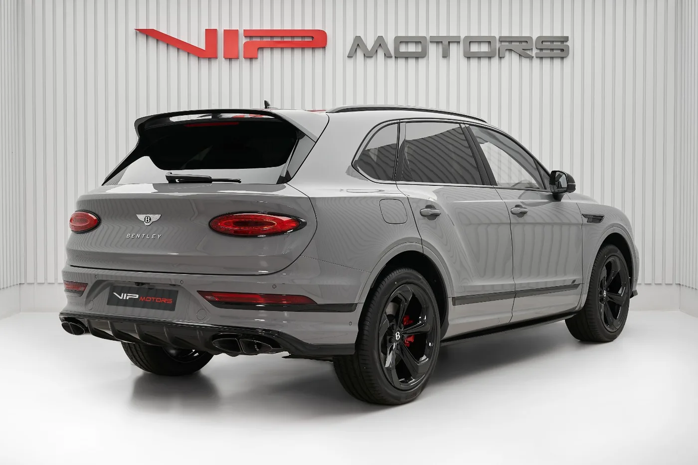 2023 Bentley Bentayga S V8 angeboten von einem Fachhändler in Dubai, Vereinigte Arabische Emirate, Foto 6 von 10
