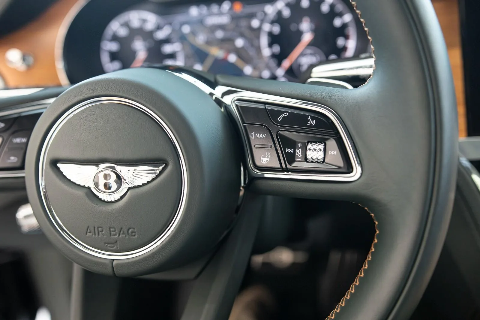 2023 Bentley Continental GT Azure V8, 12/24