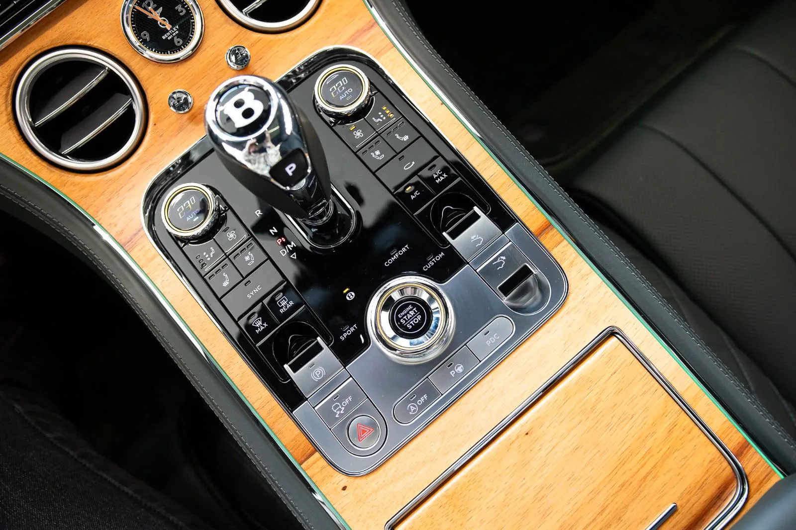 2023 Bentley Continental GT Azure V8, 13/24