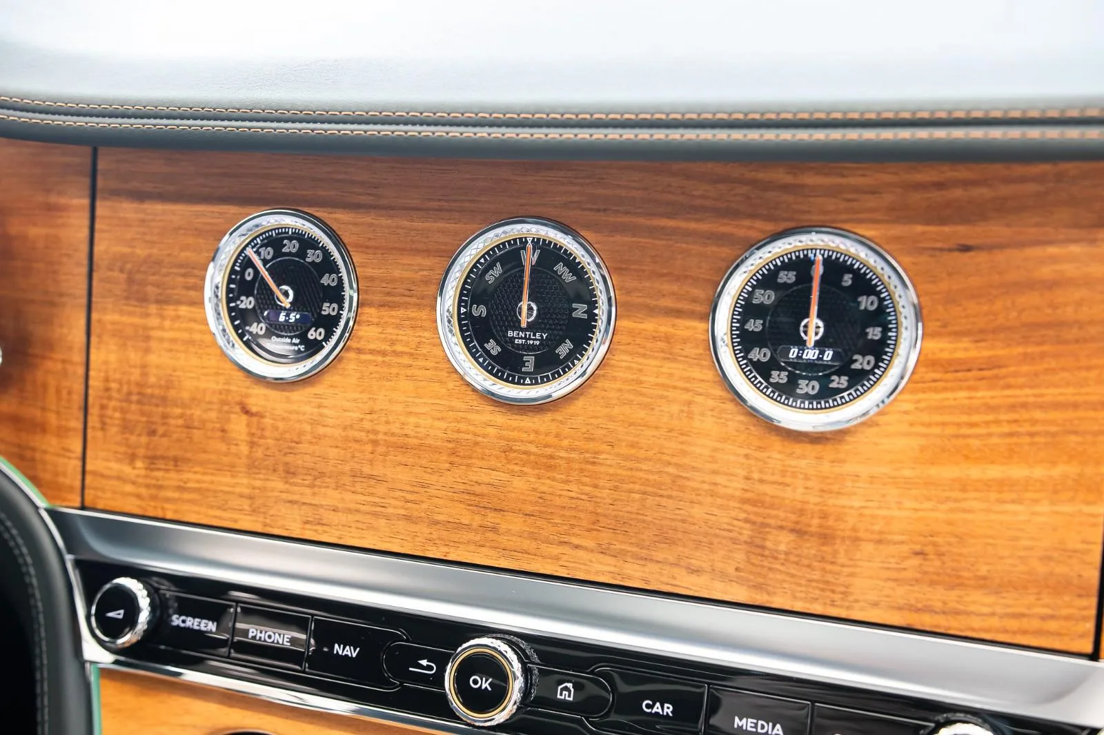 2023 Bentley Continental GT Azure V8, 14/24