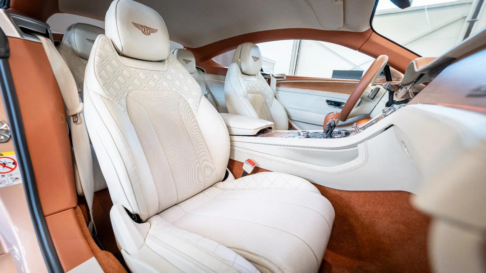 2023 Bentley Continental GT Azure V8, 14/15