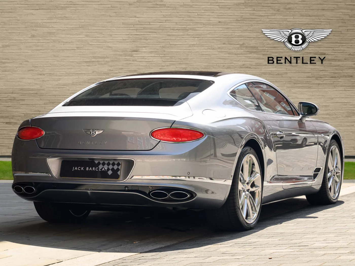 2023 Bentley Continental GT proposée par un groupe de concessions agréées à London, Royaume-Uni, photo 3 sur 25