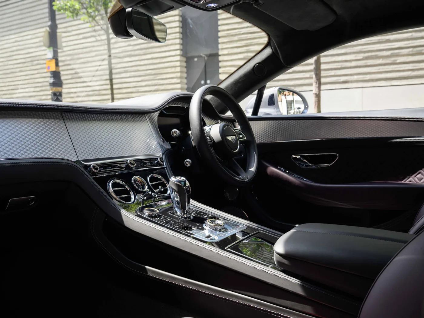 2023 Bentley Continental GT proposée par un groupe de concessions agréées à London, Royaume-Uni, photo 7 sur 25