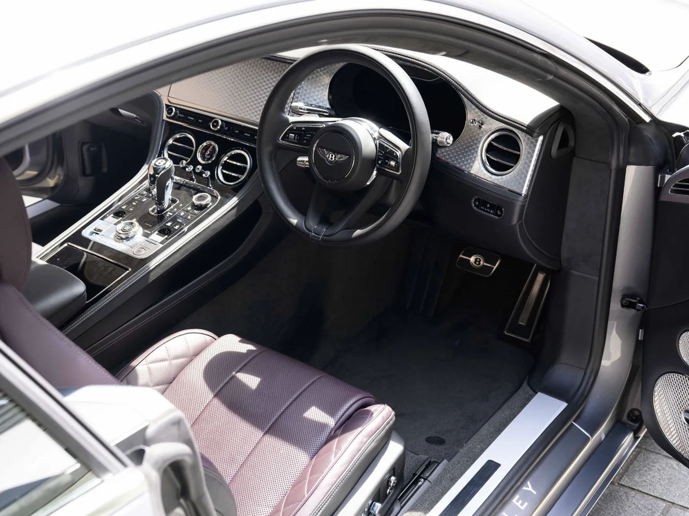 2023 Bentley Continental GT proposée par un groupe de concessions agréées à London, Royaume-Uni, photo 11 sur 25