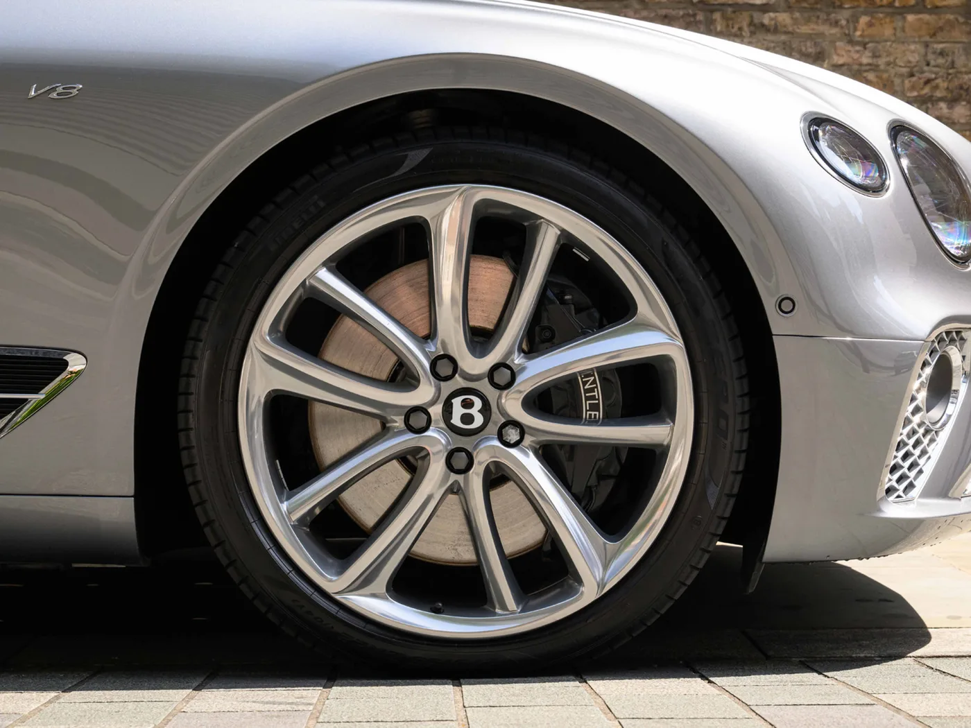2023 Bentley Continental GT proposée par un groupe de concessions agréées à London, Royaume-Uni, photo 14 sur 25