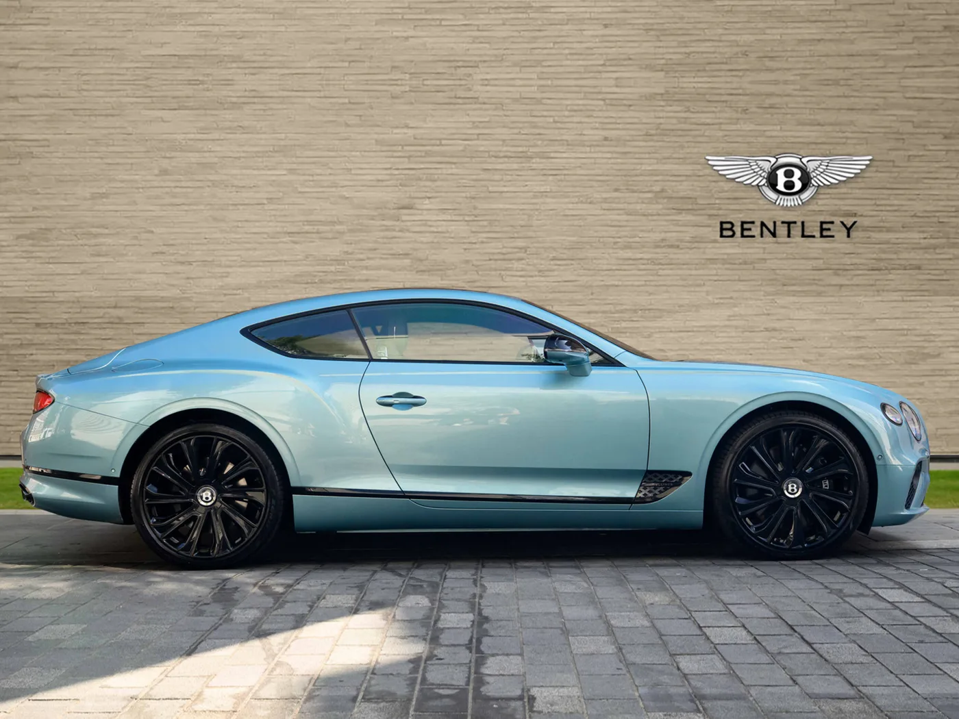 2023 Bentley Continental GT Mulliner W12 offered by a franchised dealer group in London, United Kingdom, photo 9 of 25
