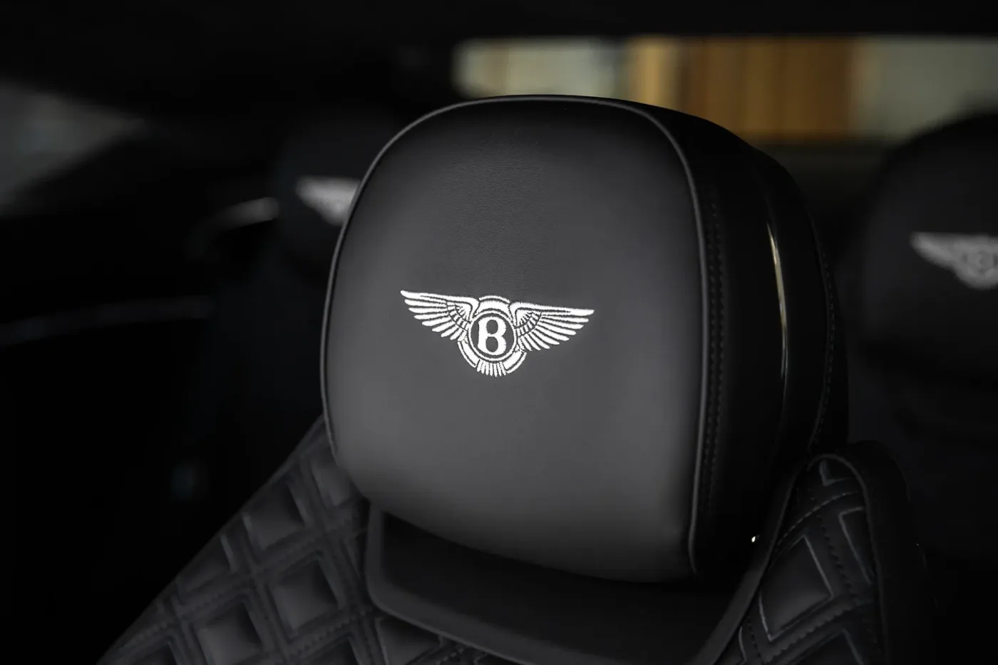2023 Bentley Continental GT S proposée par un concessionnaire agréé Bentley à Riga, Lettonie, photo 10 sur 24