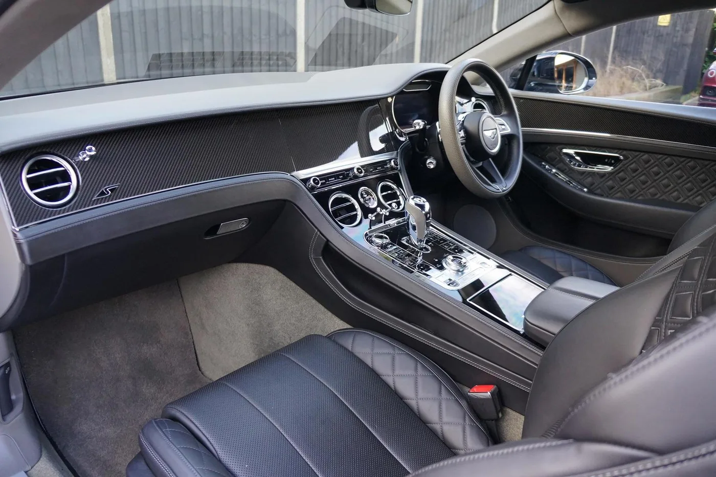 2023 Bentley Continental GT S angeboten von einer Vertragshändlergruppe in Ripley, Vereinigtes Königreich, Foto 2 von 25